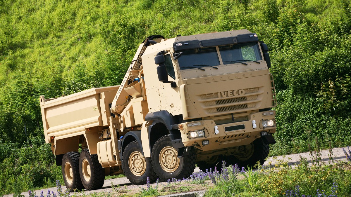 IVECO поставит бундесверу больше тысячи грузовиков — Авторевю