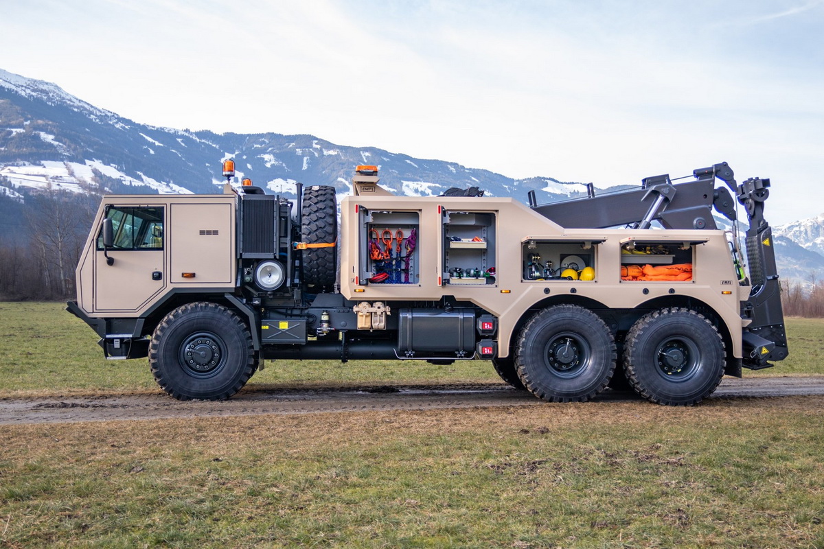 Эвакуаторы на шасси Tatra — для военных и спасателей — Авторевю