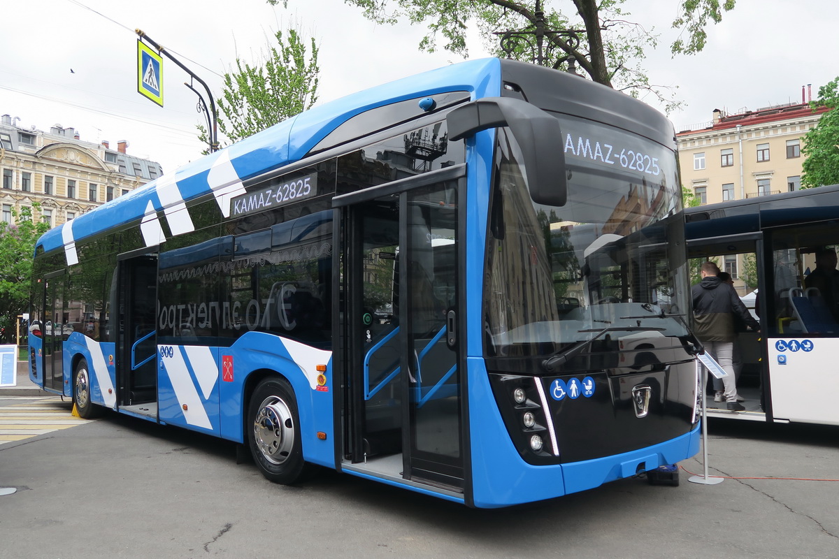 Запустили электробусы. Троллейбус КАМАЗ 6282. Электробус НЕФАЗ 6282. НЕФАЗ 62825 троллейбус. Новый троллейбус КАМАЗ 62825.