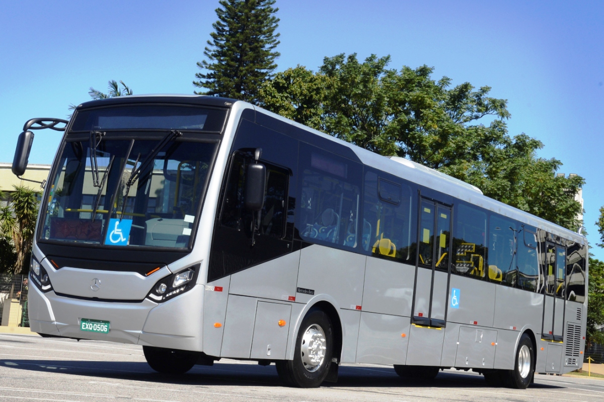 Кузов автобуса на фото построен бразильской фирмой Caio 