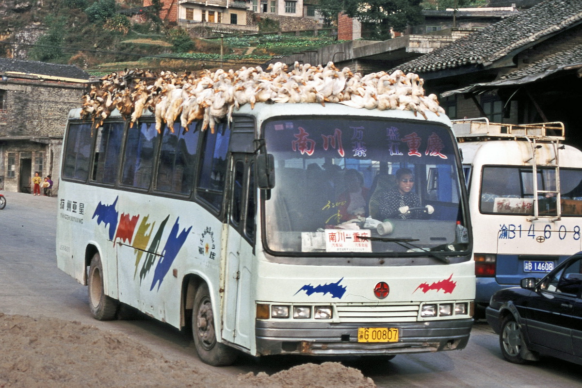 До образования марки AsiaStar фирма Yangzhou Bus выпускала обычные автобусы