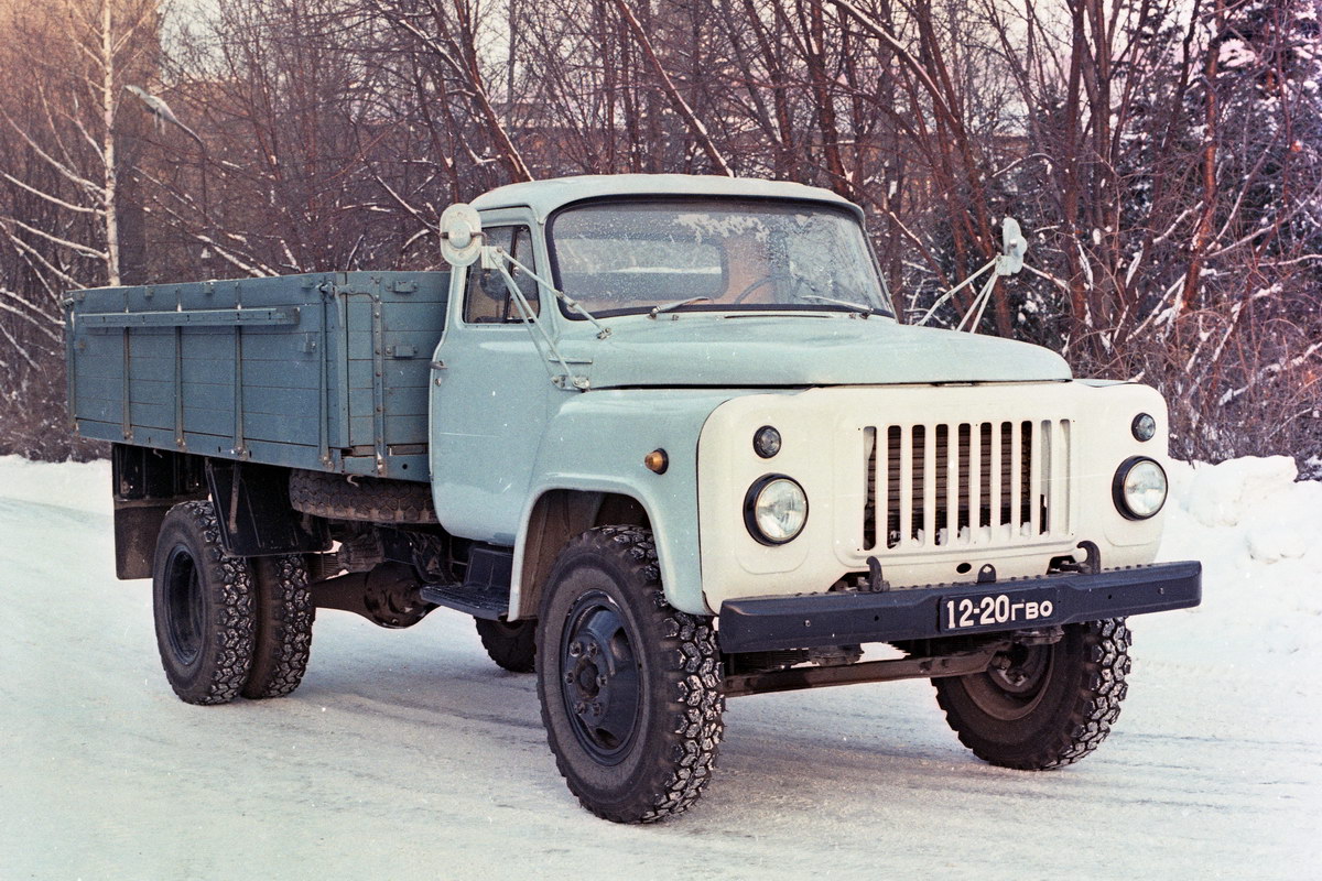 Бензиновые и битопливные двигатели ЗМЗ V8 снимают с производства — Авторевю