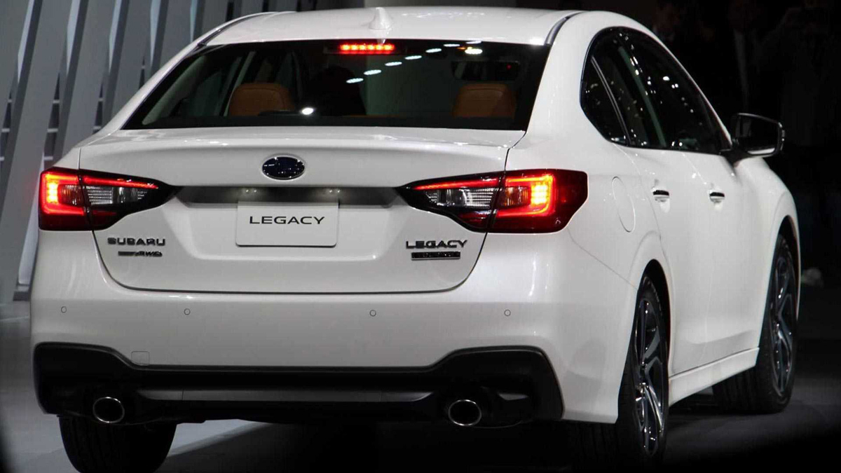 Новый седан Subaru Legacy вернулся к турбонаддуву — Авторевю