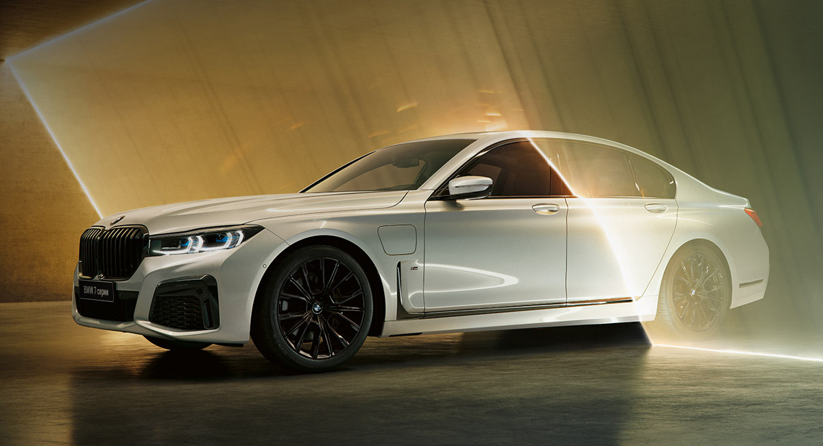 Обновленная «семерка» BMW пошла по следам моделей X5/X7