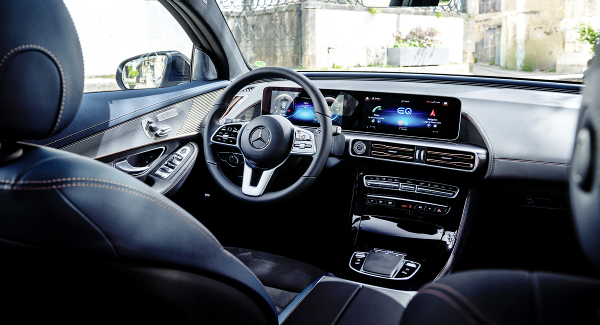 Кроссовер Mercedes-Benz EQC выходит на рынок