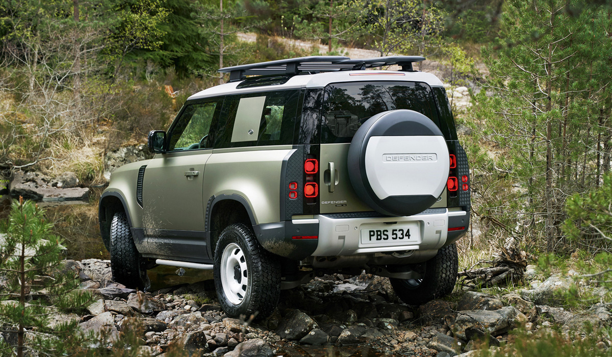 Новый Land Rover Defender полностью рассекречен — Авторевю