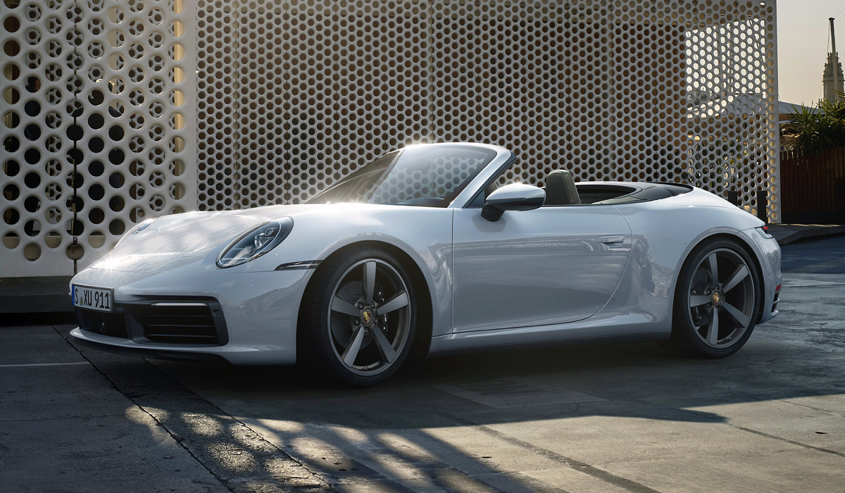 Новые Porsche 911 Carrera 4: базовый мотор и полный привод