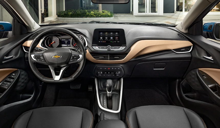 Недорогой Chevrolet Onix: седан и хэтчбек нового поколения