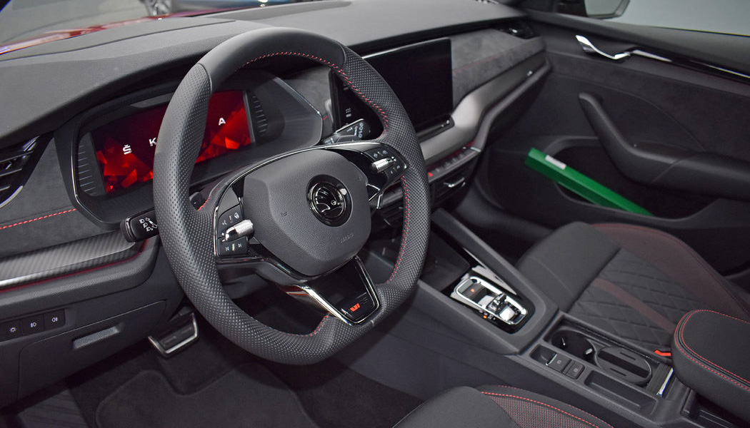 Новая Skoda Octavia RS: бензин, дизель и полный привод