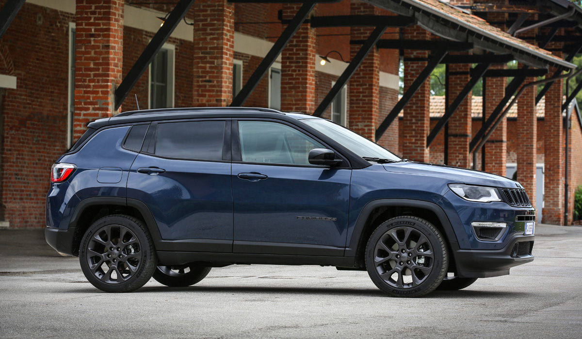 The 2016 jeep Compass compact crossover