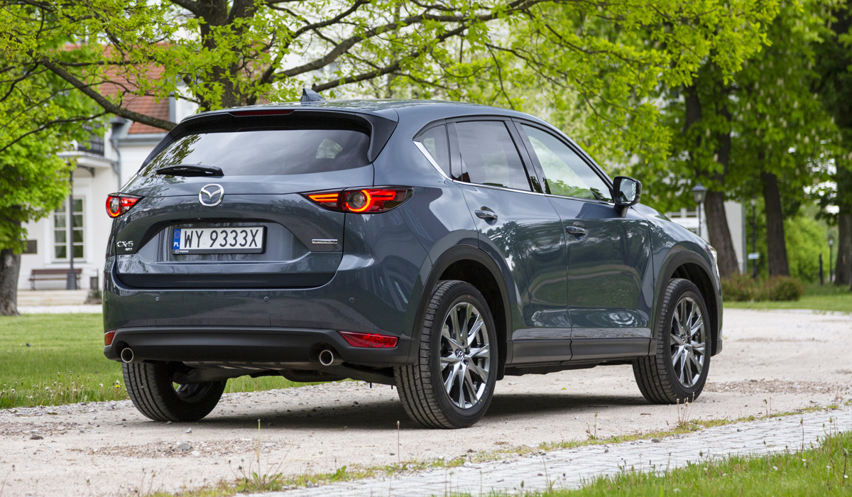 Кроссовер Mazda CX-5 стал тише и экономичнее