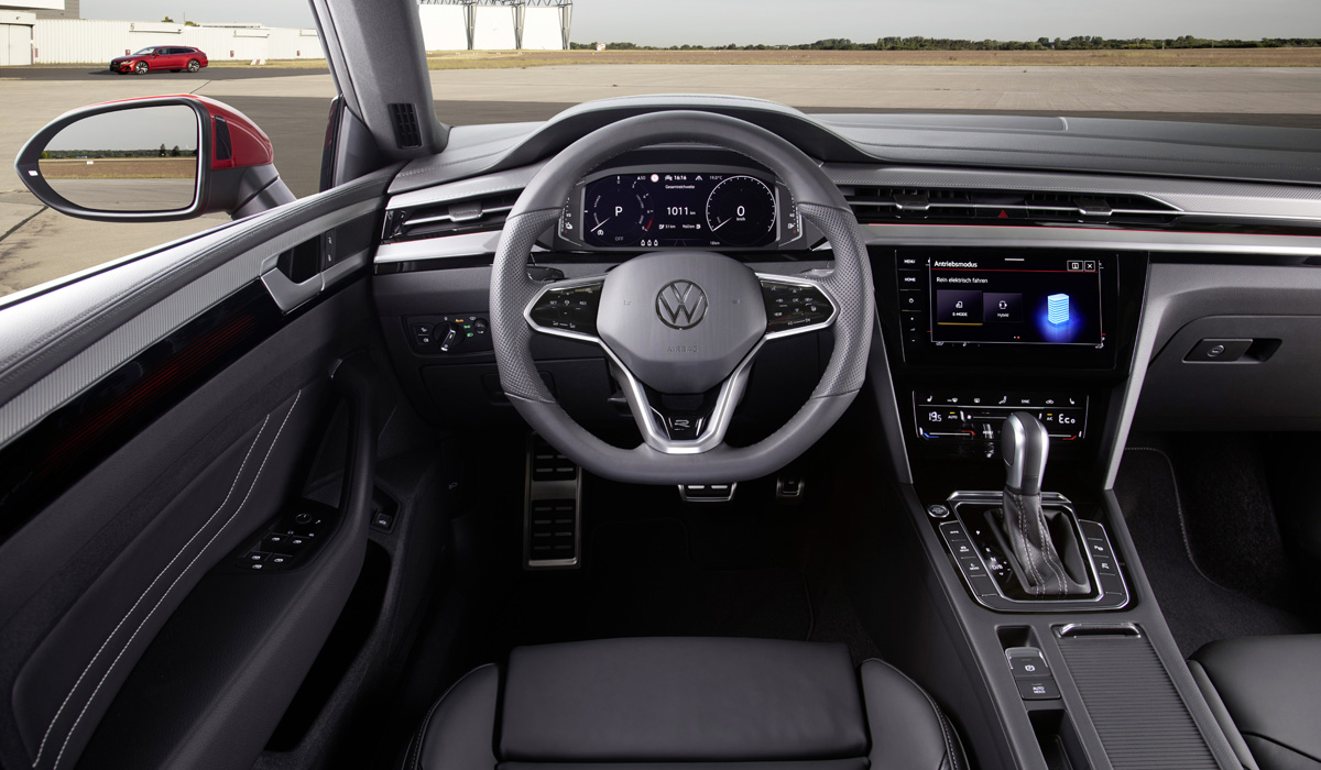 Обновленный Volkswagen Arteon: лифтбек и универсал