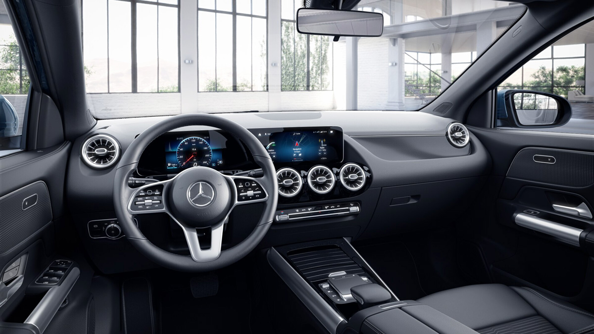 Кроссовер Mercedes GLA нового поколения: цены в России