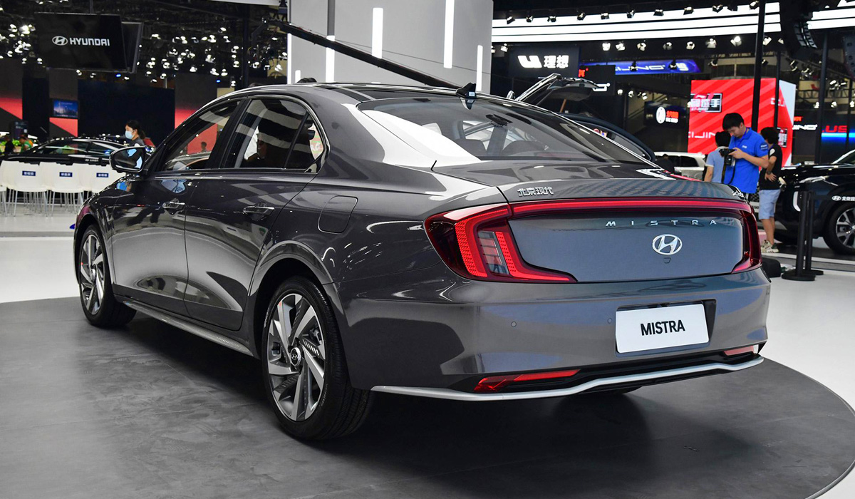 Седан Hyundai Mistra второго поколения щегольнул дизайном