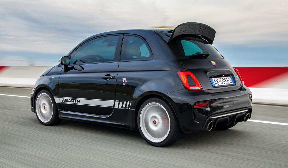 Abarth представил две новинки: F595 и 695 Esseesse — Авторевю