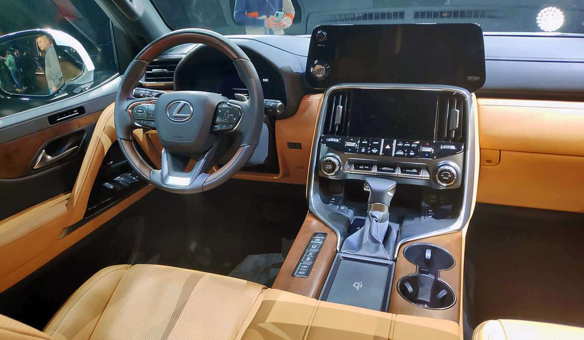 Представлен внедорожник Lexus LX нового поколения
