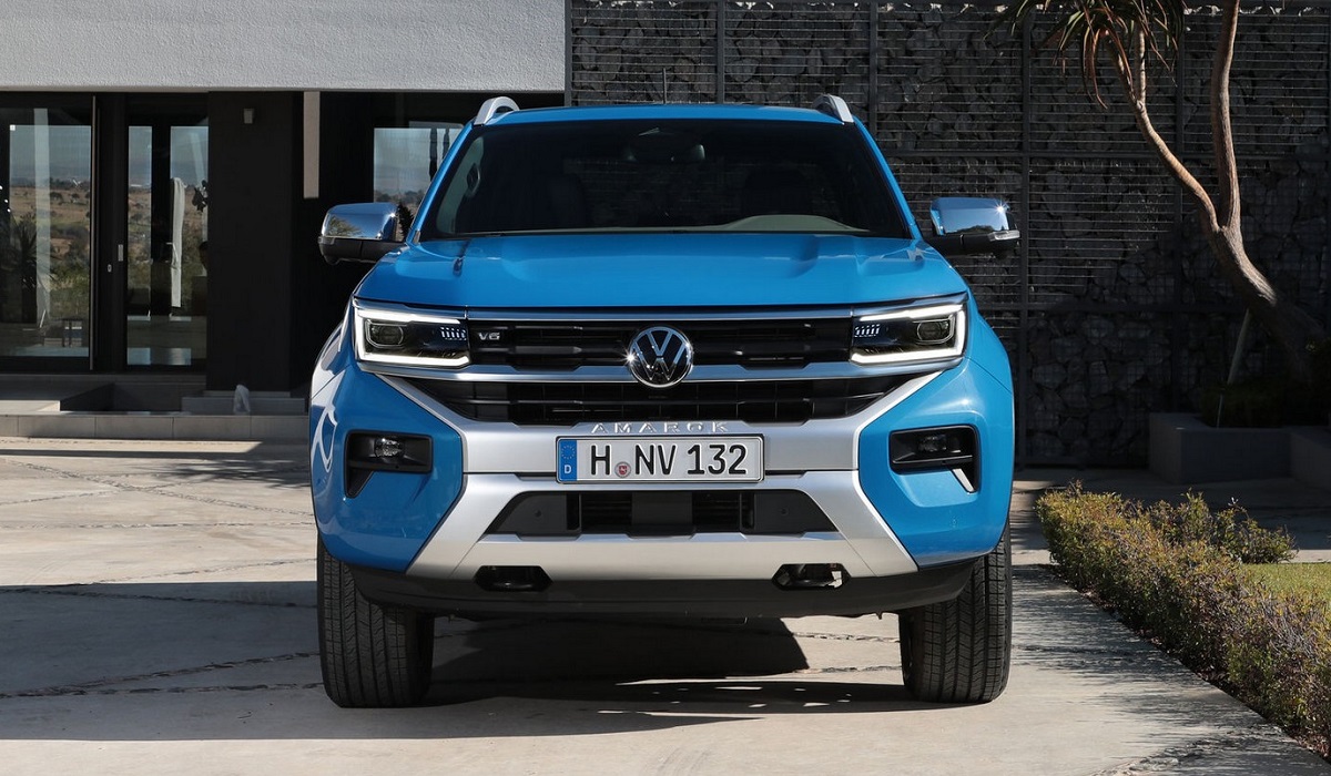 Пикап Volkswagen Amarok второго поколения полностью рассекречен — Авторевю