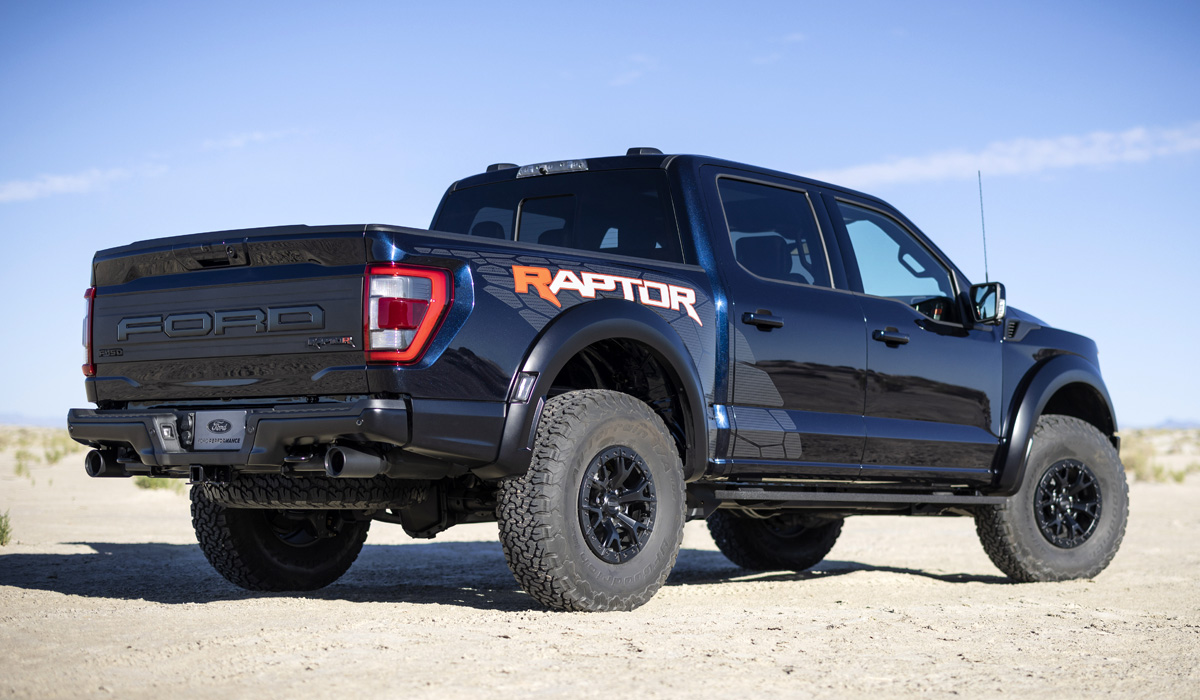 Ford F-150 Raptor снова обрел V8: теперь более 700 сил!