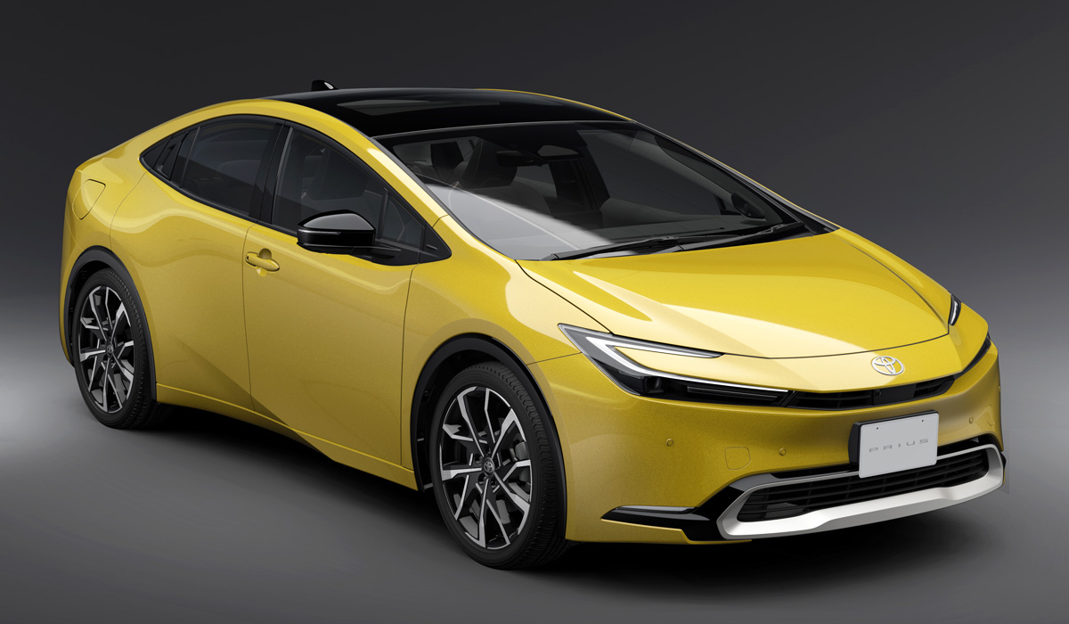 Представлена новая Toyota Prius: гибрид пятого поколения