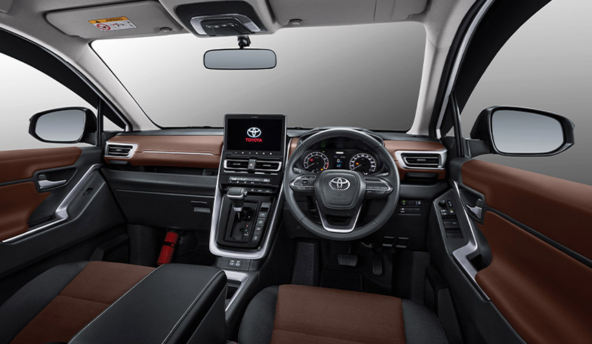 Минивэн Toyota Kijang Innova третьего поколения: теперь без рамы