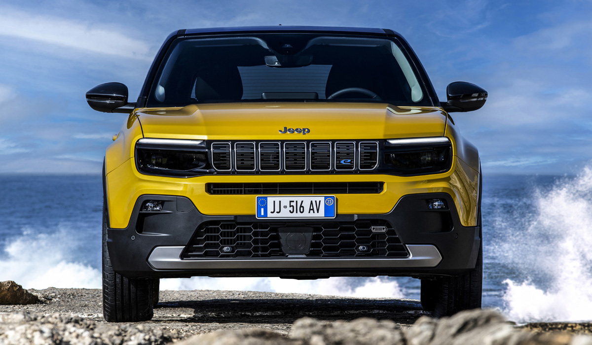 Новый Jeep Avenger: самый маленький в гамме — Авторевю