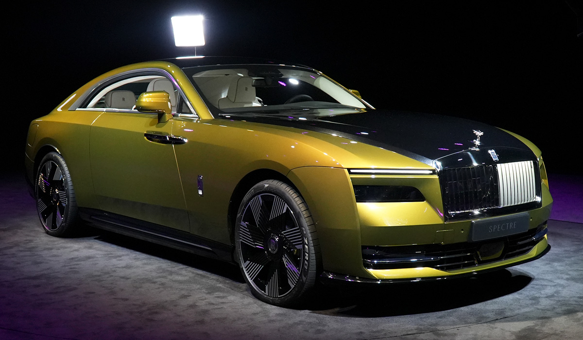 Представлено электрическое купе Rolls-Royce Spectre