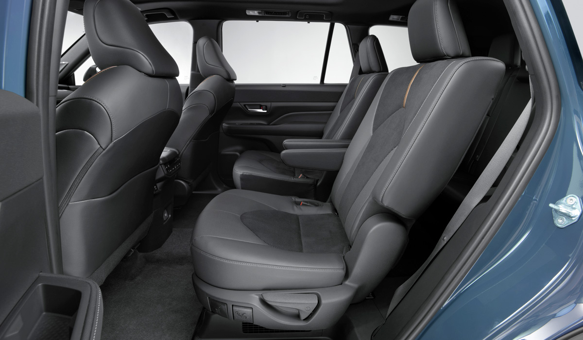 Toyota-Grand-Highlander-09.jpg