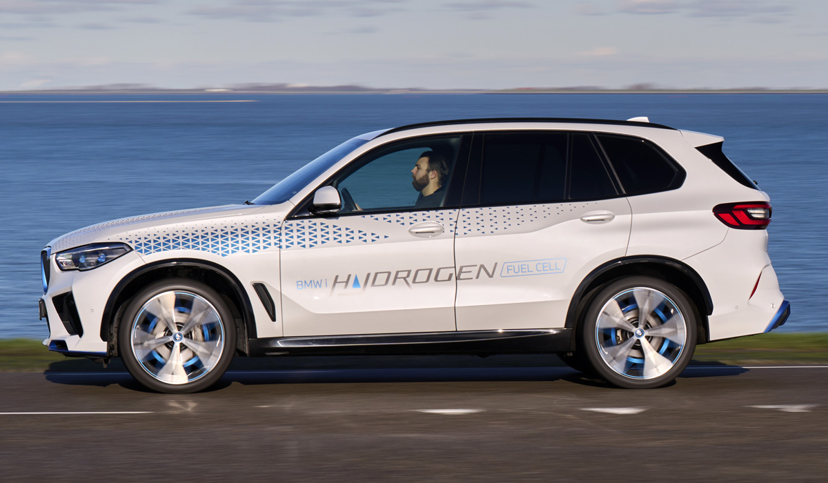 Водородный BMW iX5 Hydrogen стал мелкосерийным