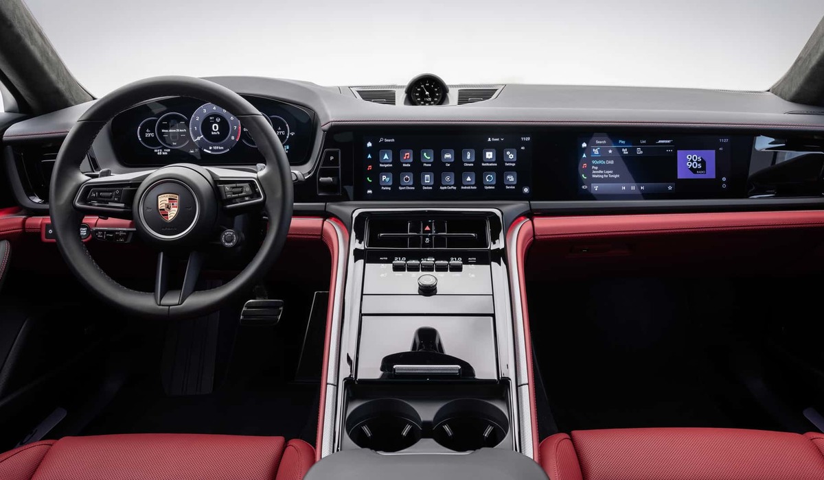 Porsche Panamera третьего поколения: показан интерьер