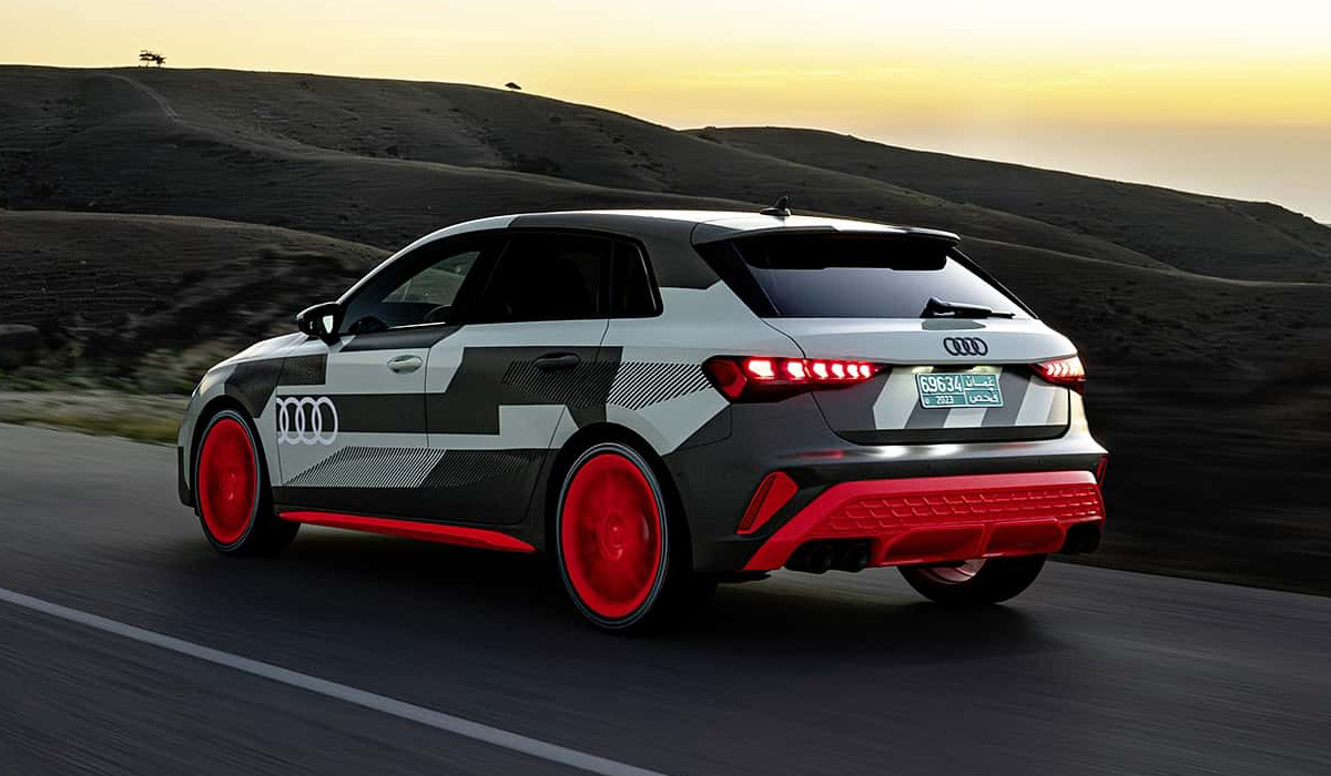 Обновленная Audi S3 станет мощнее и агрессивнее