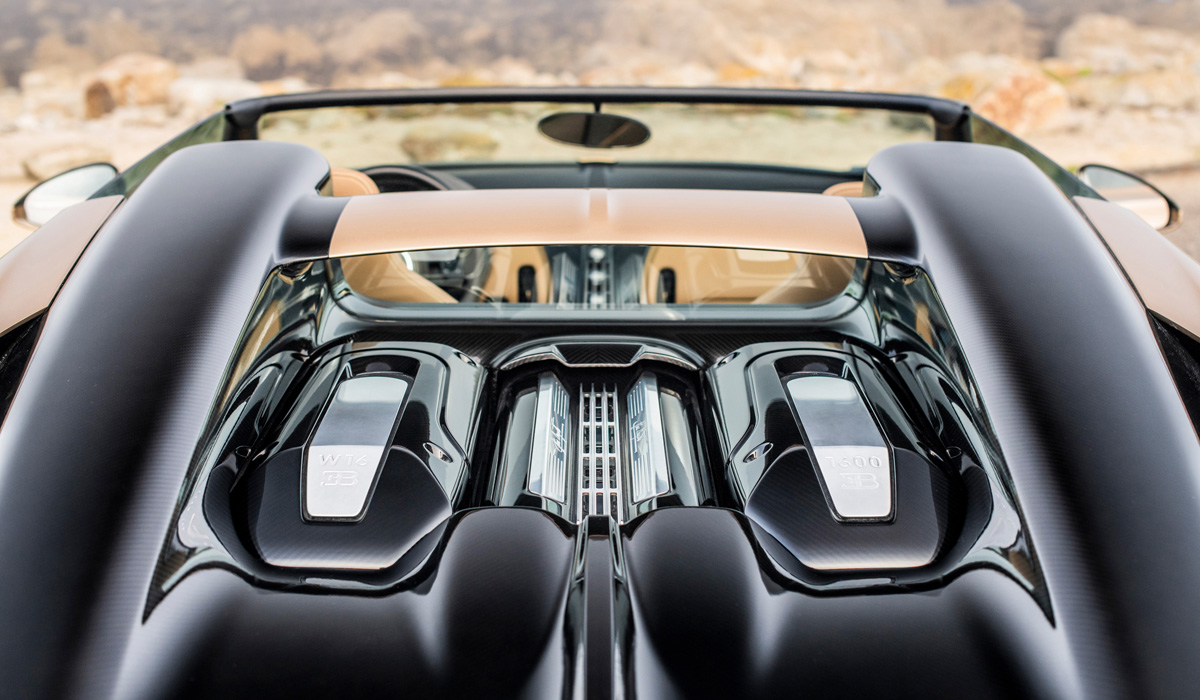 Спайдер Bugatti Mistral стал последней моделью с двигателем W16