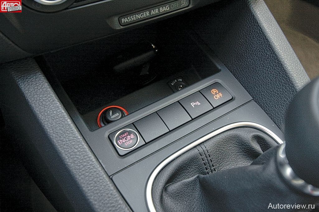 Кнопки пассат сс. Фольксваген поло кнопка ESP. Кнопка ESP Golf 6. Кнопка ESP Volkswagen Jetta 6. USB В Фольксваген Джетта 6 2013 года.