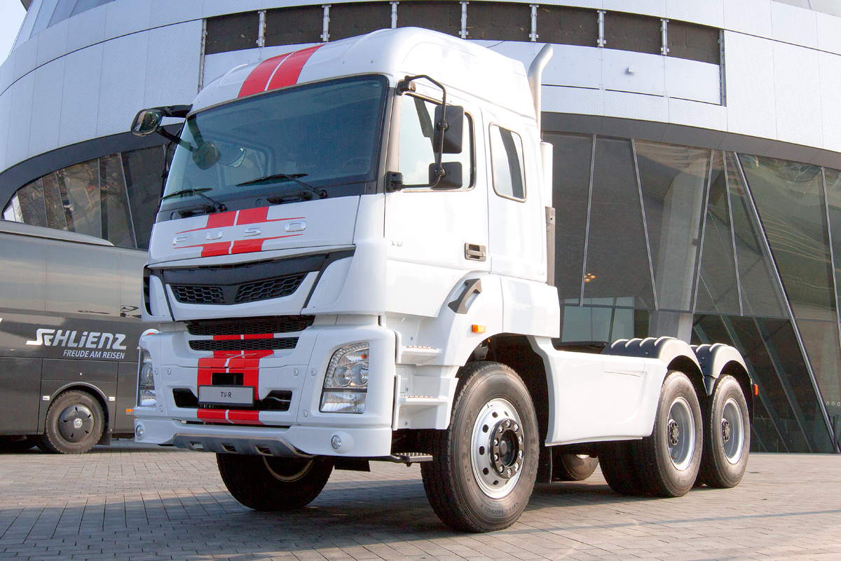 Mitsubishi Fuso тягач