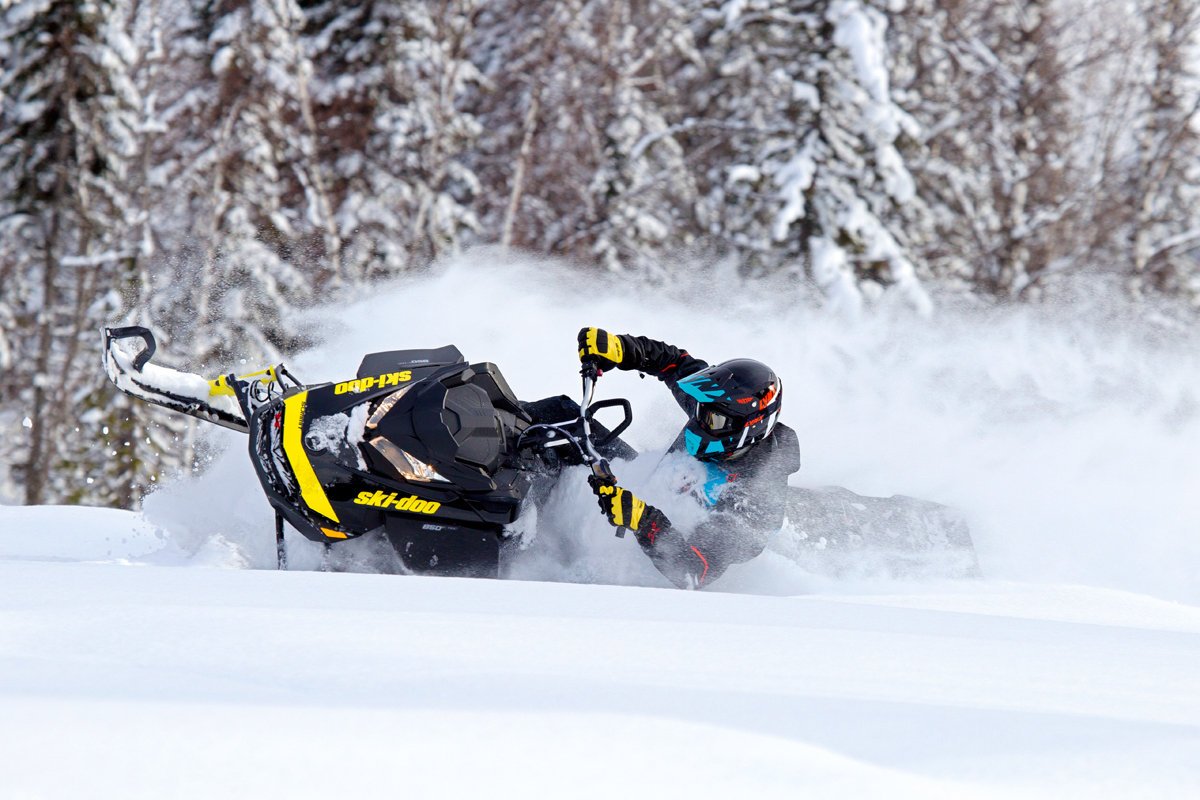 Команда Ski Doo Снежный экстрим