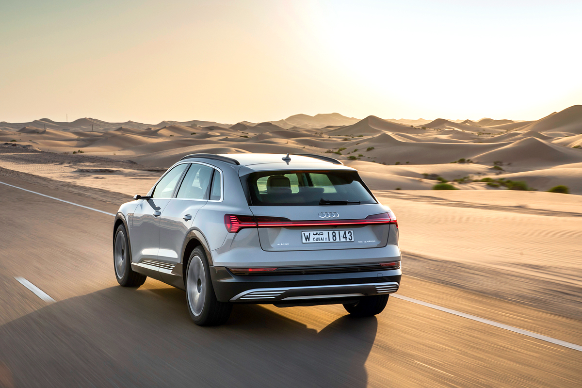 Е-Тролль: первый серийный электромобиль Audi в арабских песках