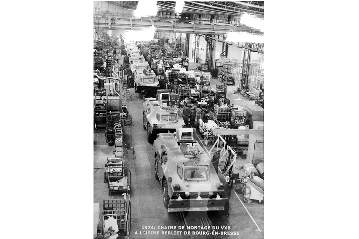 1974 год, линия сборки броневиков Berliet VXB-170 на заводе в Бурк-ан-Бресе, где сейчас выпускают... 