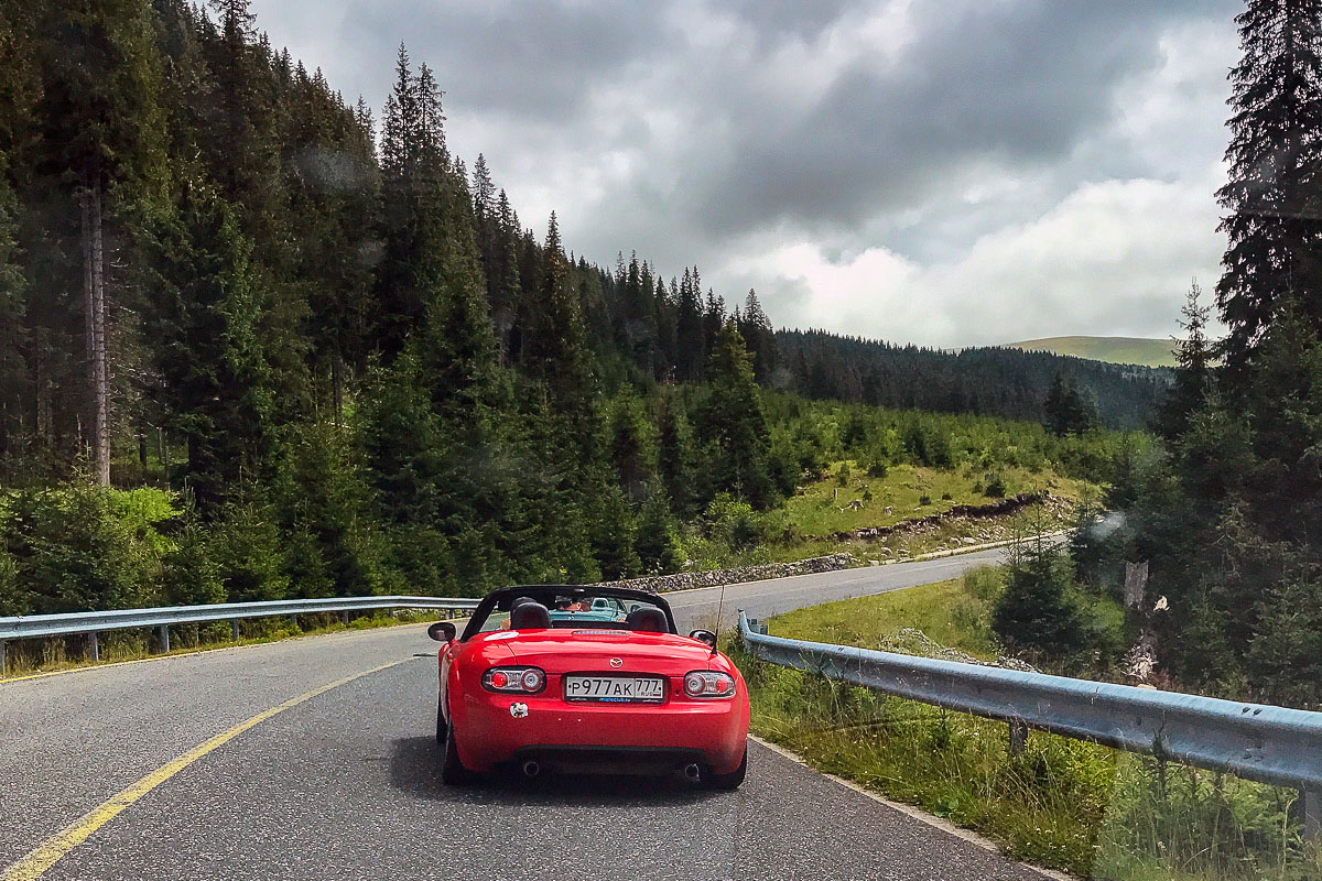 Путешествие в Румынию на родстерах Mazda MX-5. Часть третья: Трансальпина и  итоги — Авторевю