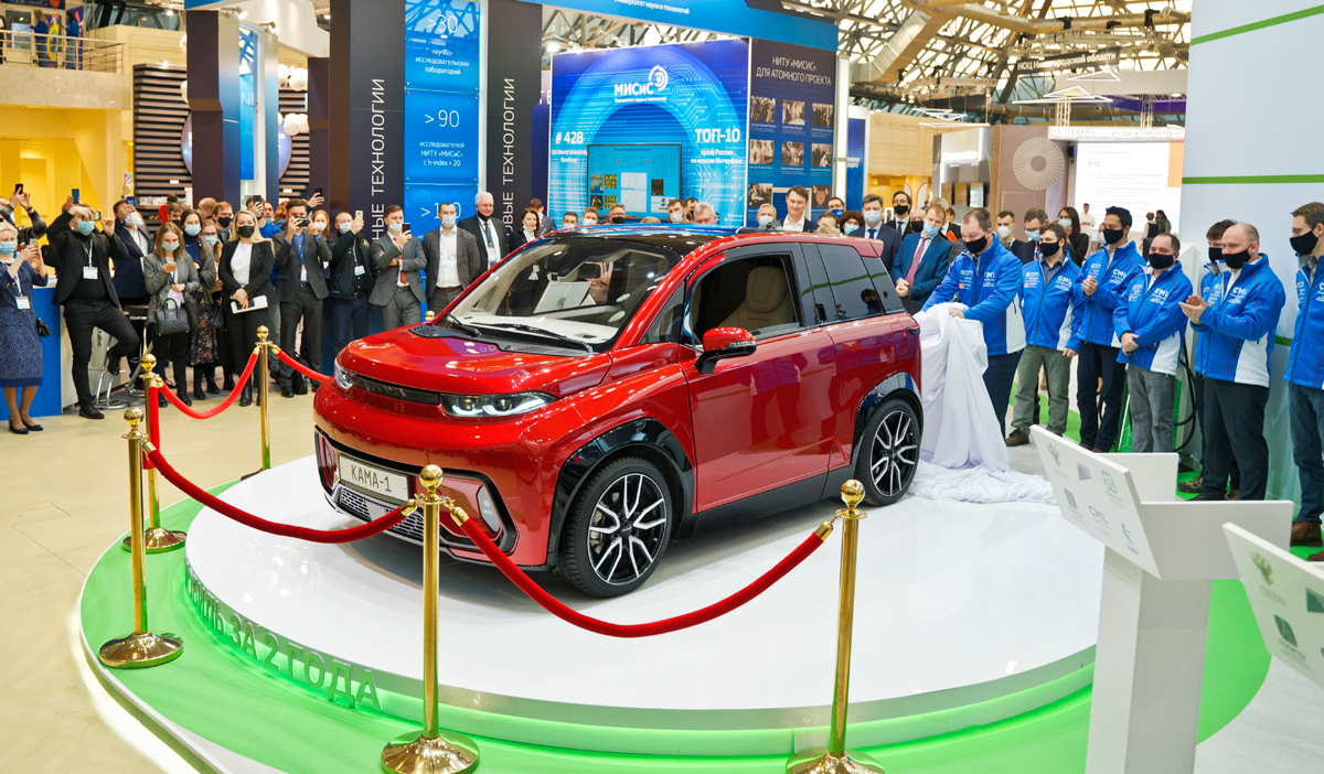 Российский крошечный электромобиль размером с «Оку» оказался машиной не для простых россиян - CNews