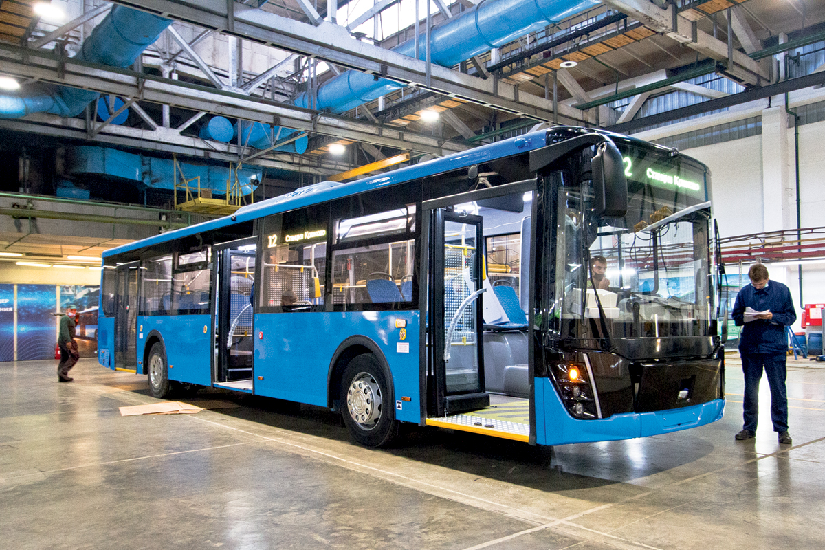 Автобус ЛиАЗ-5256: история, описание, устройство, модификации, технические и базовые параметры, характеристики шасси и двигателя, дополнительные свойства и опции