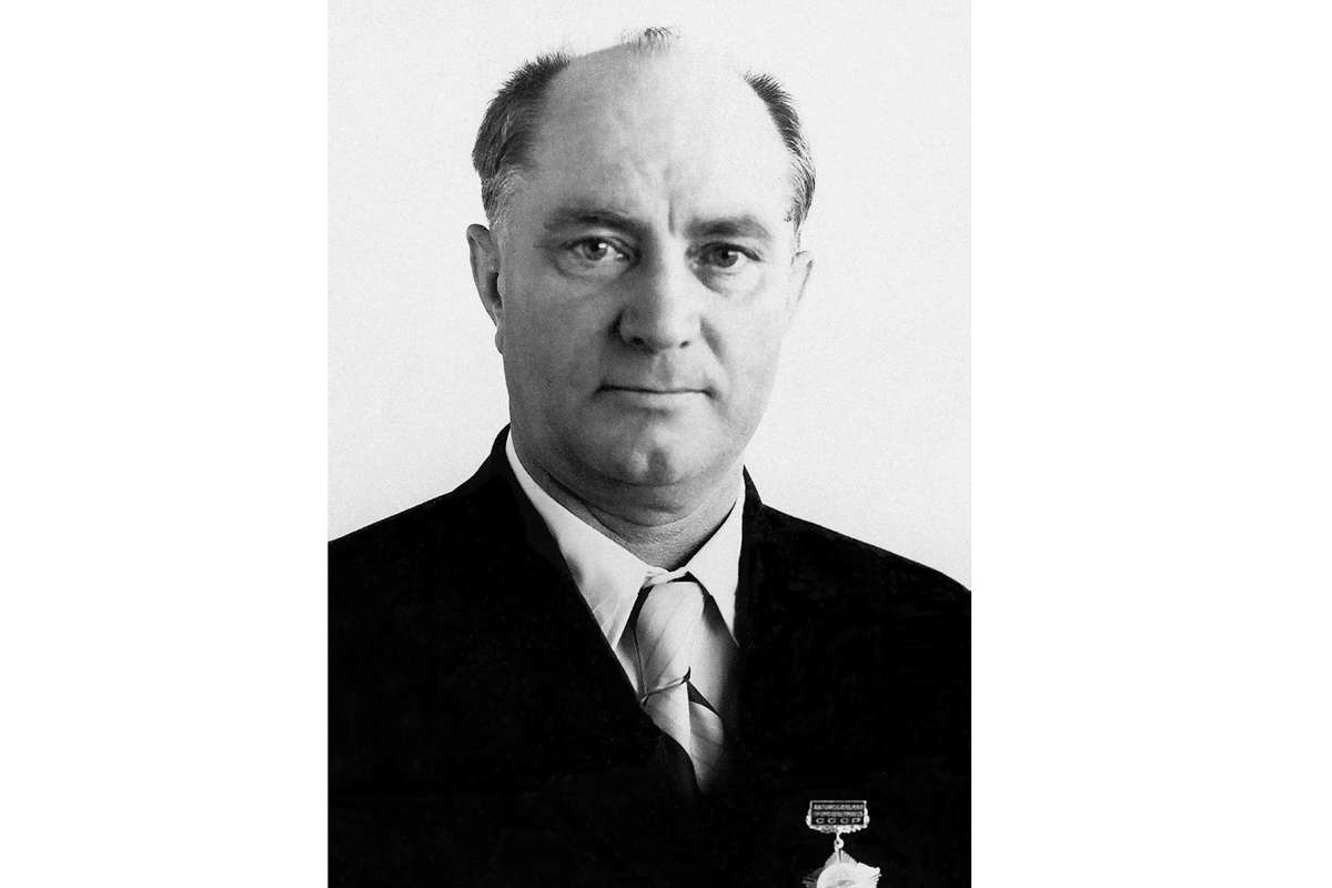 Главный конструктор ВАЗа Владимир Соловьев курировал проект с первых испытаний на полигоне НАМИ. В 1969 году фиатовцы объявили Соловьева персоной нон грата из-за интервью газете La Stampa, в котором он сообщил, что советские инженеры полностью переделали конструкцию ­124-го. Соловьеву пришлось давать объяснения в ЦК КПСС 