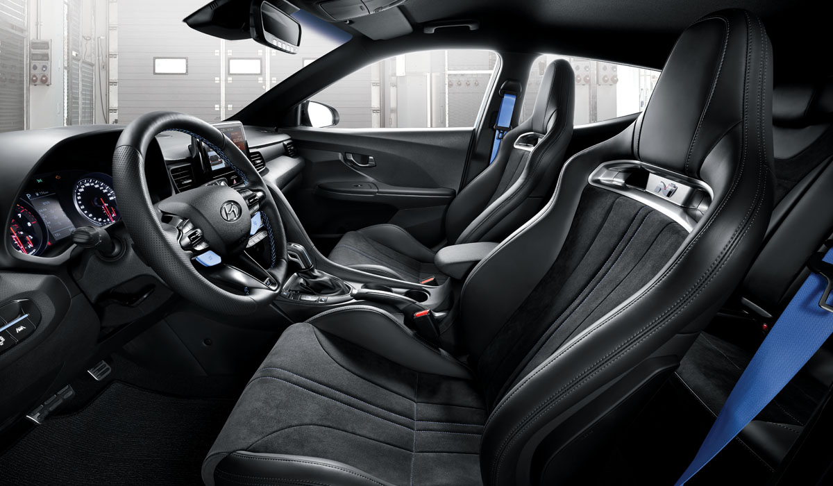 Hyundai veloster салон