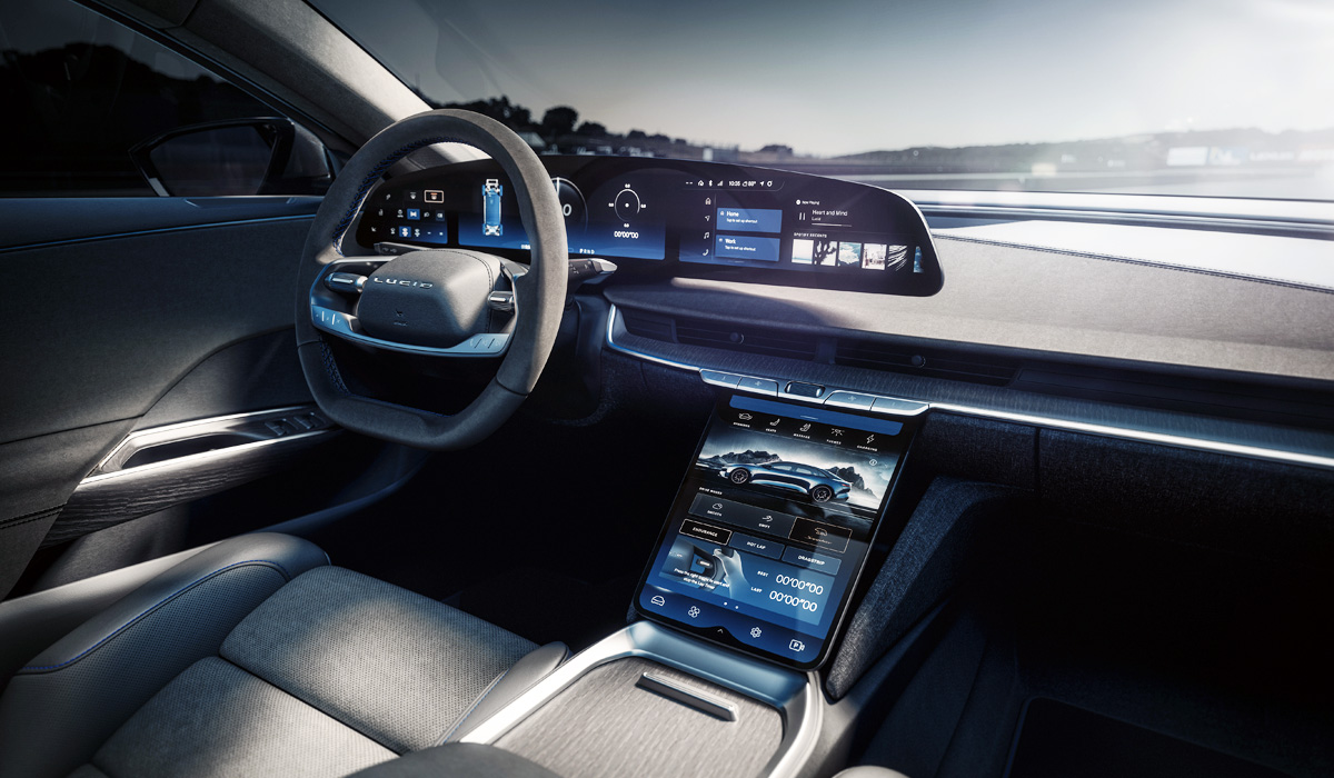 Мен оны лесбиянка деп күдіктенемін.