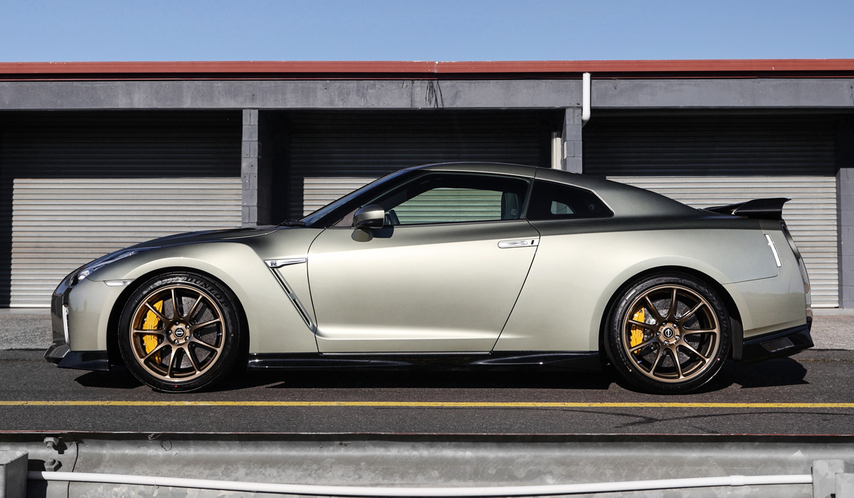 Дайджест дня: экстремальный Rocks-e, самопарковщик Mercedes и другие ...