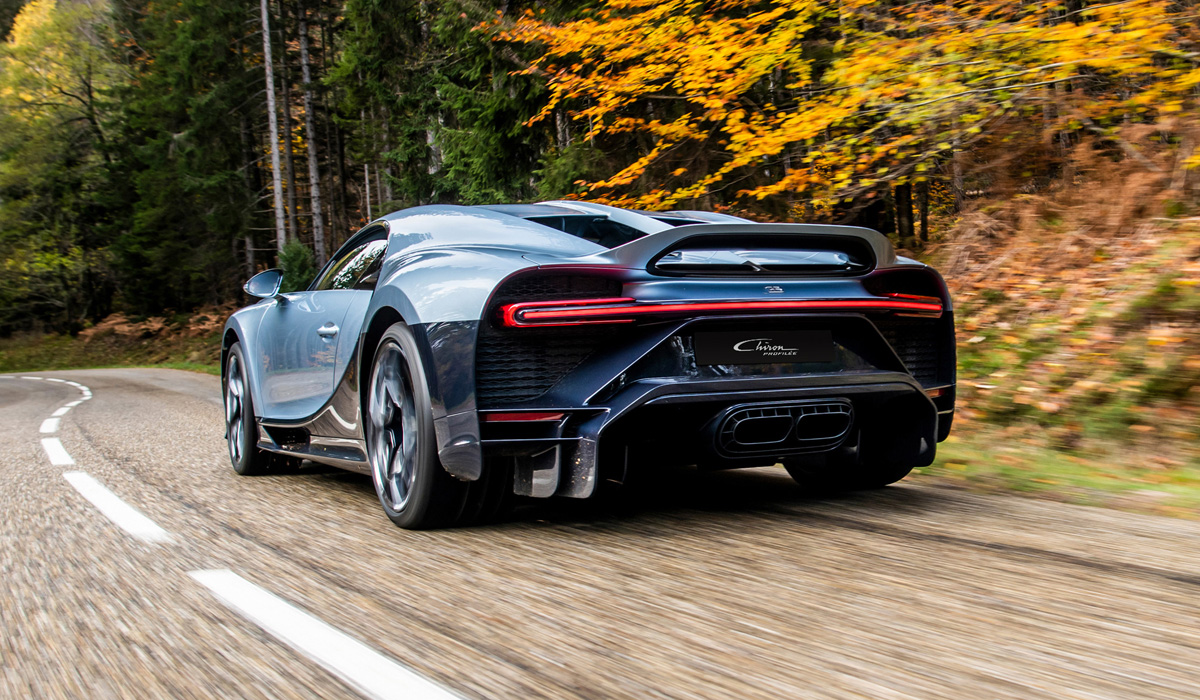 Bugatti chiron profile