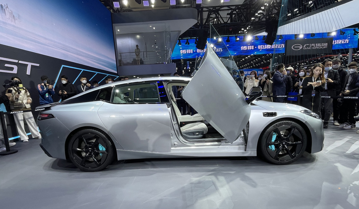 Суперседан Aion Hyper GT: аэродинамика и дрифт — Авторевю