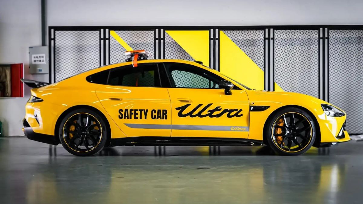 Xiaomi SU7 Ultra Track ako tempo auta