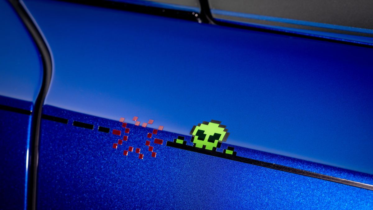 Rolls-Royce Black Badge Ghost Gamer: 8-битная ностальгия