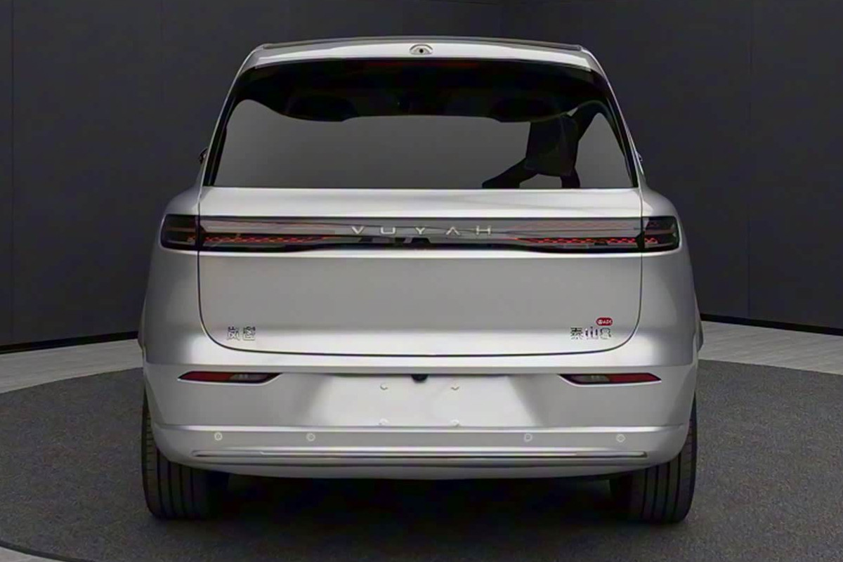 Voyah Taishan 8: младший брат флагманского кроссовера