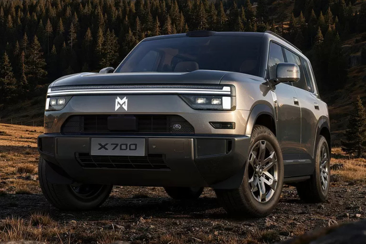 Безрамный гибрид M-Hero X700: показан салон